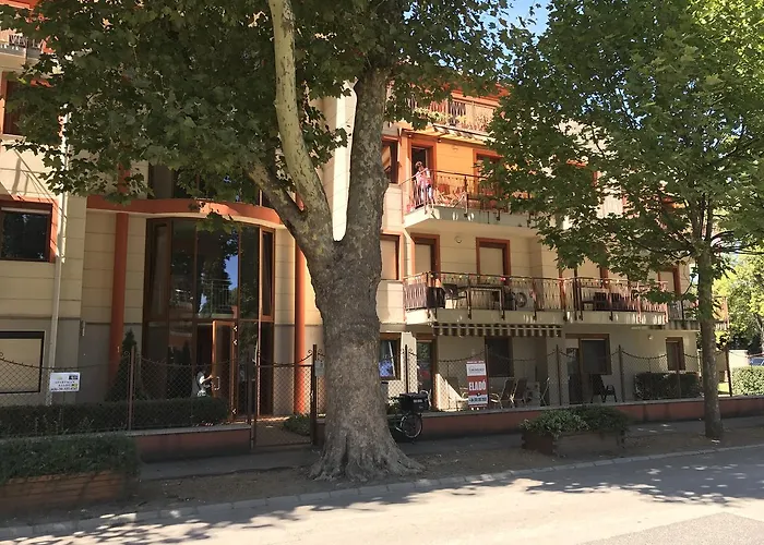 Palazzo Deluxe